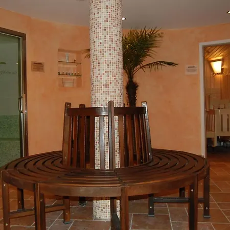 Bernstein Mare Luxor 3 Apartman