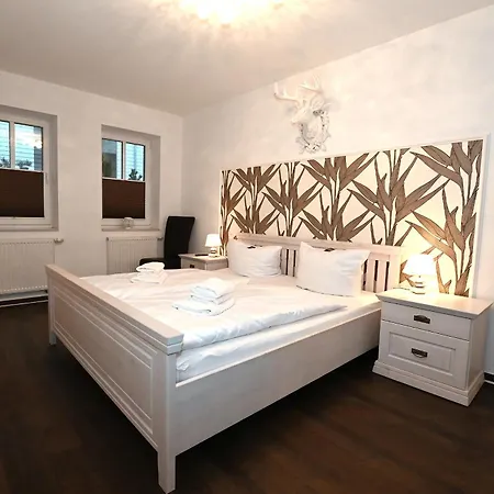 Bernstein Mare Luxor 3 *